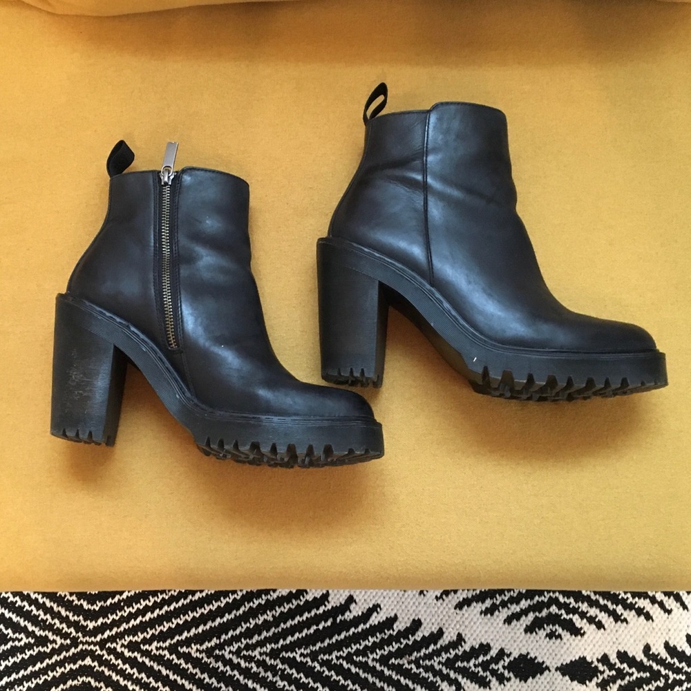 Doc Martens Black Leather Magdalena Booties